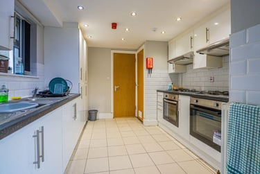 7 bed house, Merthyr Street, Cathays, Cardiff, CF244JL - Image 2